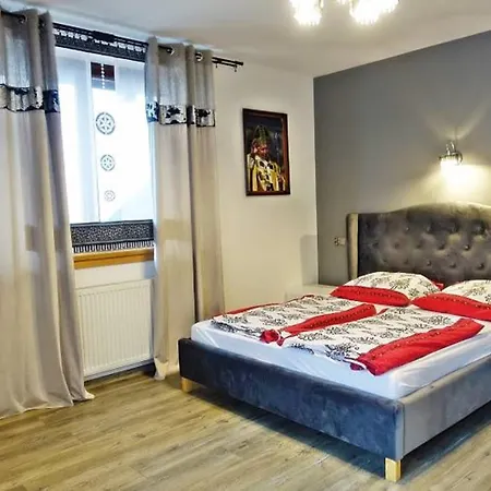 Bed and Breakfast Goralski Palacyk 3*