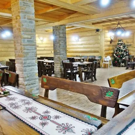 Góralski Pałacyk Bed and breakfast 3*