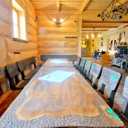 Bed and Breakfast Goralski Palacyk 3*